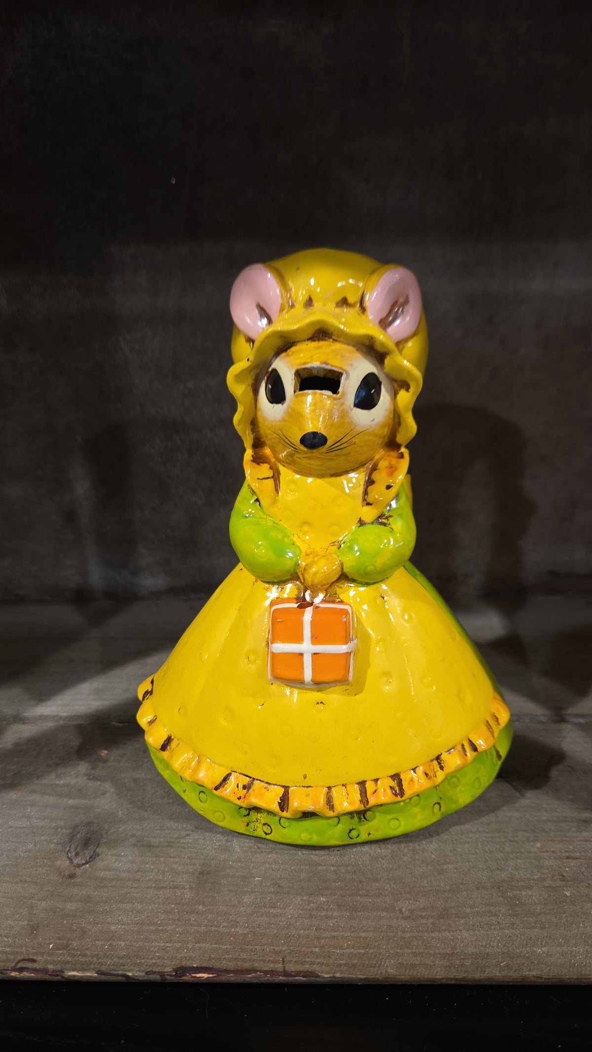 Country Mouse, Scissors Holder, Yellow Dress, Bonnet, Purse, Made In Japan